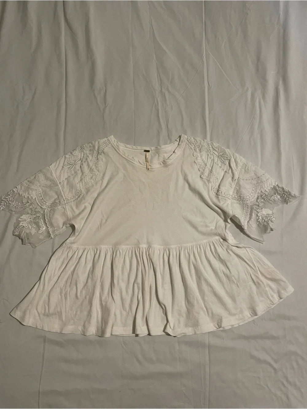 Free People Women's White Lace-Sleeve Peplum Tunic Top